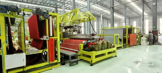 2 Extruders Co Extrusion ماشین پشتیبان فرش TPE با سرعت تنظیم شده