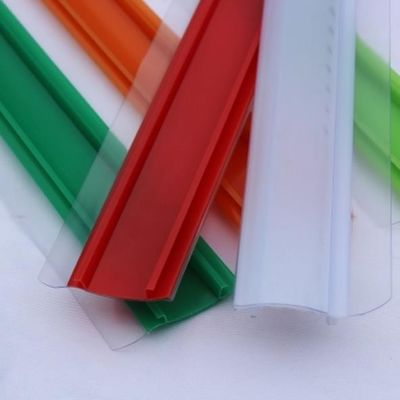 دستگاه خط اکستروژن پروفیل پلاستیک نگهدارنده بلیط لیبل قیمت PVC
